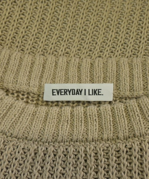 Deuxieme Classe เสื้อแขนกุด