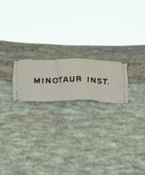 MINOTAUR เสื้อยืด/เสื้อท็อปส์