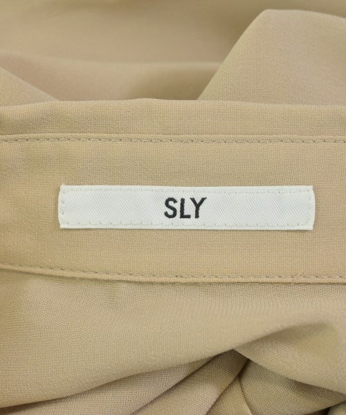 SLY เสื้อลำลอง