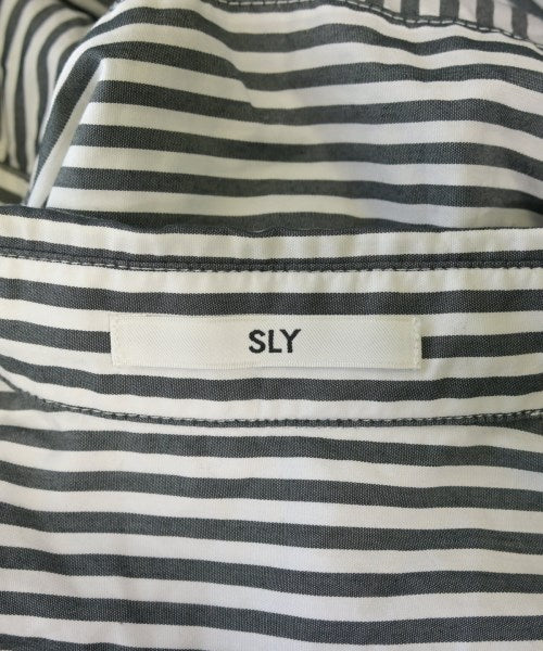 SLY เสื้อลำลอง