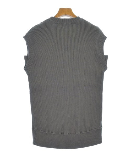 SLY เสื้อแขนกุด