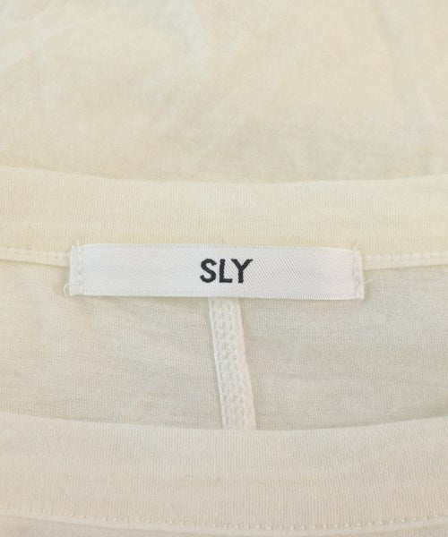 SLY เสื้อยืด/เสื้อท็อปส์