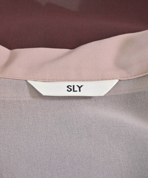 SLY เสื้อลำลอง