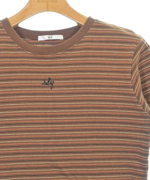 SLY เสื้อยืด/เสื้อท็อปส์