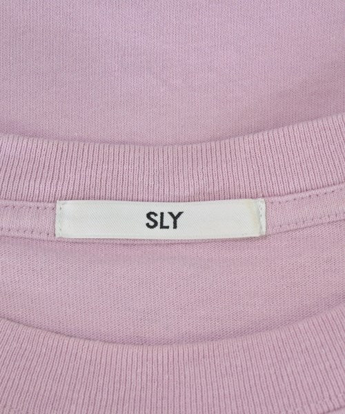 SLY เสื้อยืด/เสื้อท็อปส์