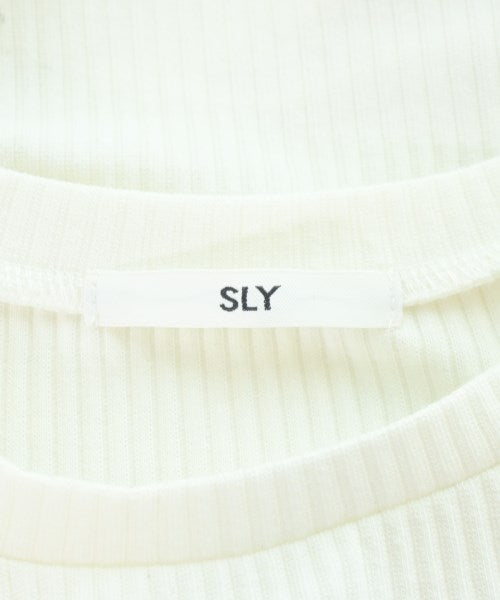 SLY เสื้อยืด/เสื้อท็อปส์