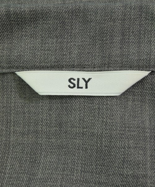 SLY ชุดสูทธุรกิจ