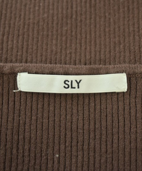SLY เสื้อกันหนาว