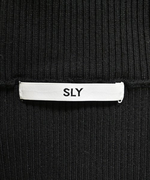 SLY เสื้อกันหนาว