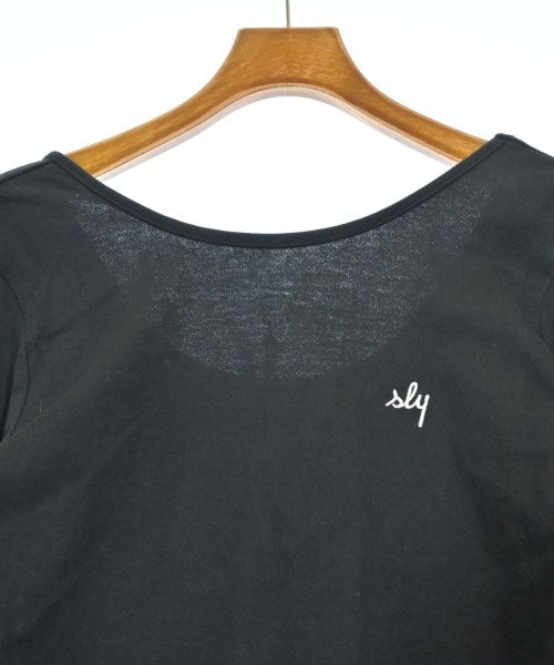 SLY เสื้อยืด/เสื้อท็อปส์