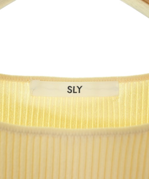 SLY เสื้อกันหนาว