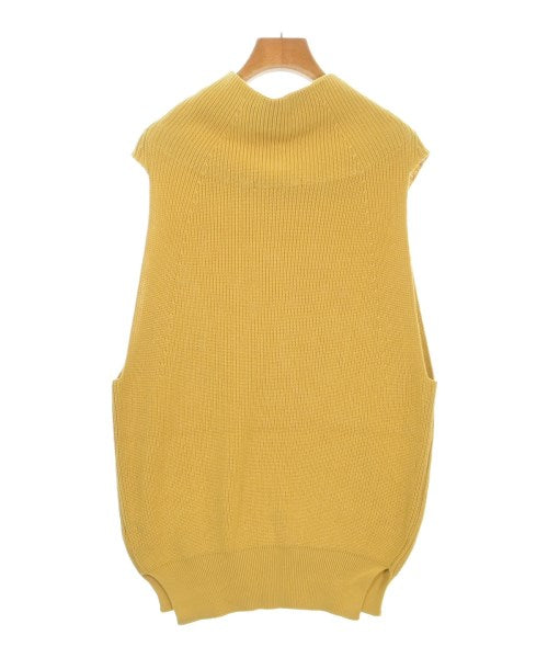 MUNICH เสื้อแขนกุด