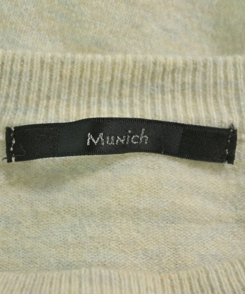 MUNICH เสื้อกันหนาว