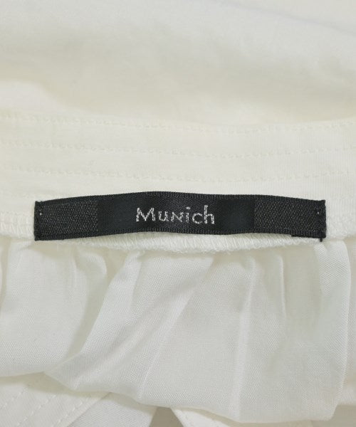 MUNICH เสื้อลำลอง