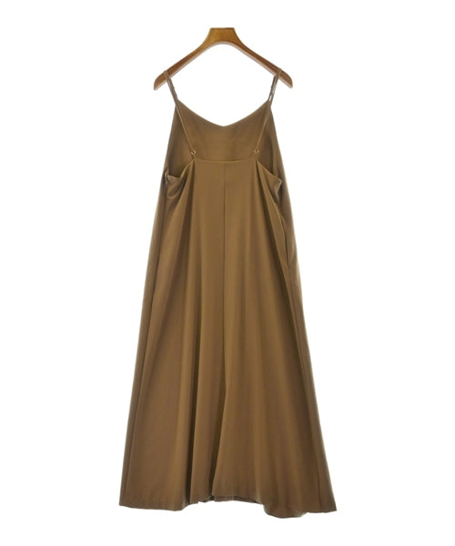 apart by lowrys ชุดเดรส