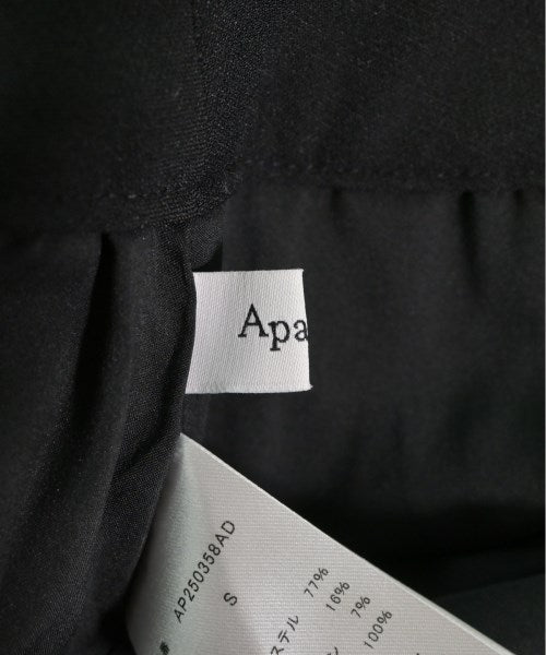 apart by lowrys กระโปรงสั้น
