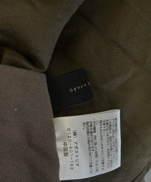 apart by lowrys เสื้อลำลอง
