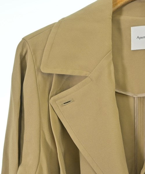 apart by lowrys เสื้อกันฝน