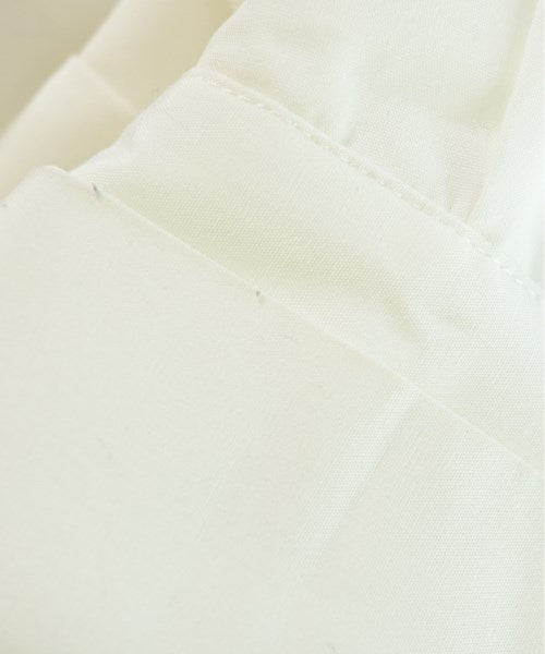 apart by lowrys เสื้อลำลอง
