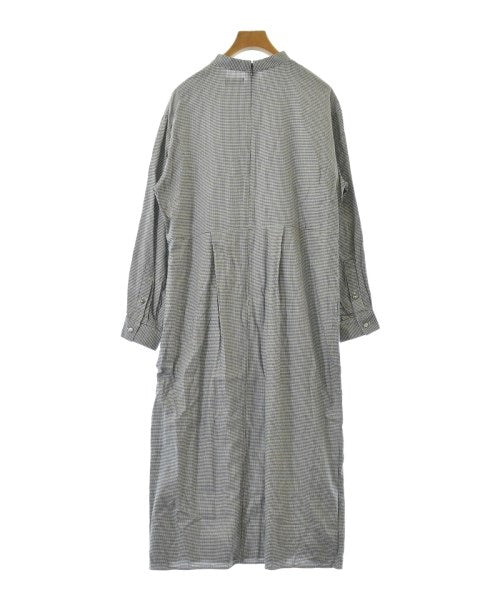 apart by lowrys ชุดเดรส