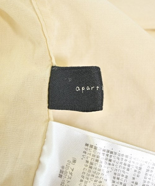 apart by lowrys เสื้อลำลอง