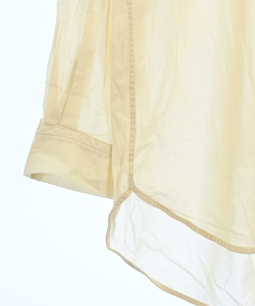 apart by lowrys เสื้อลำลอง