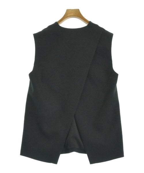 apart by lowrys เสื้อกั๊ก
