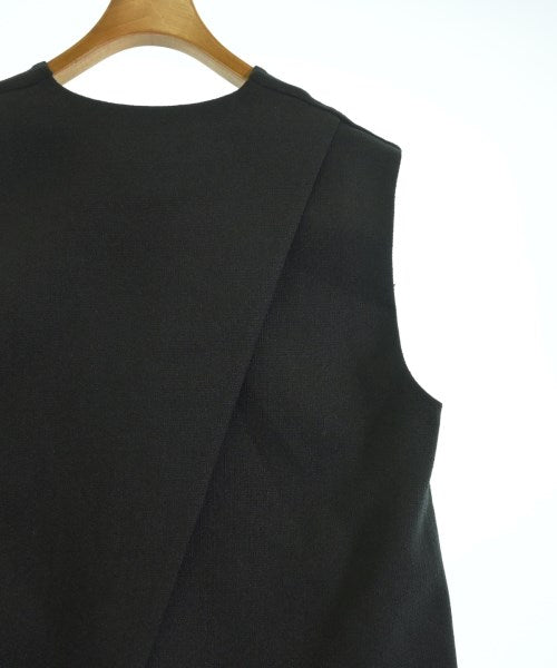 apart by lowrys เสื้อกั๊ก