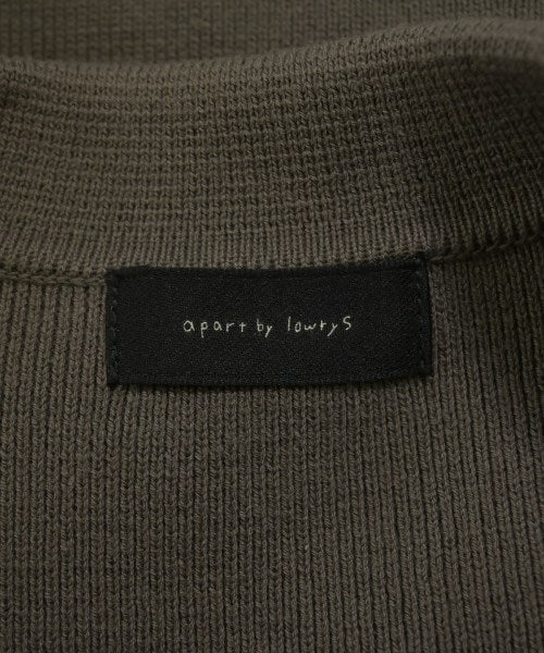 apart by lowrys อื่น
