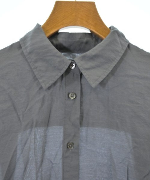 apart by lowrys เสื้อลำลอง