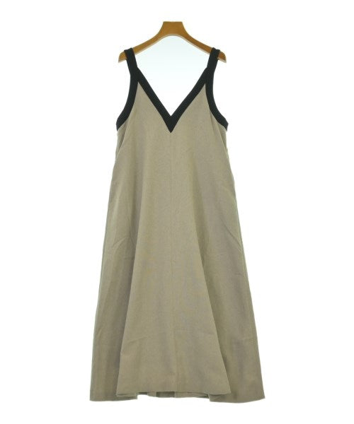 apart by lowrys ชุดเดรส