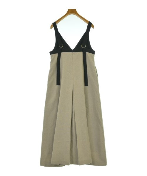 apart by lowrys ชุดเดรส