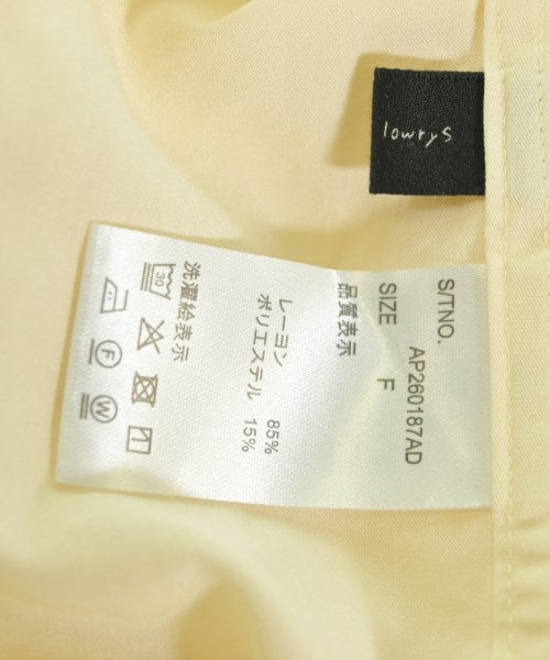 apart by lowrys เสื้อลำลอง