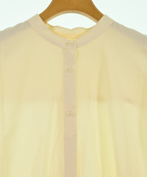 apart by lowrys เสื้อลำลอง