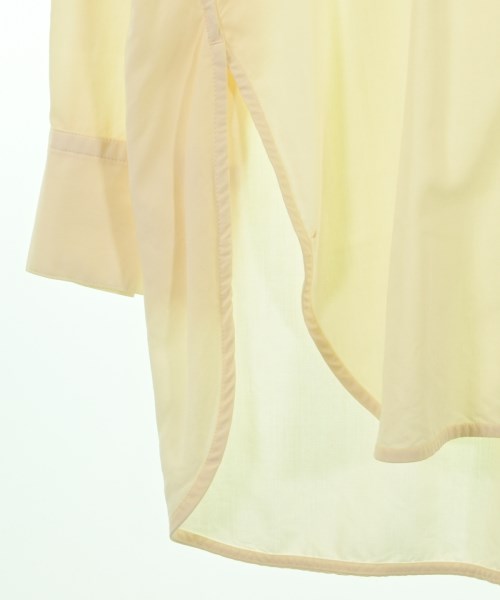 apart by lowrys เสื้อลำลอง