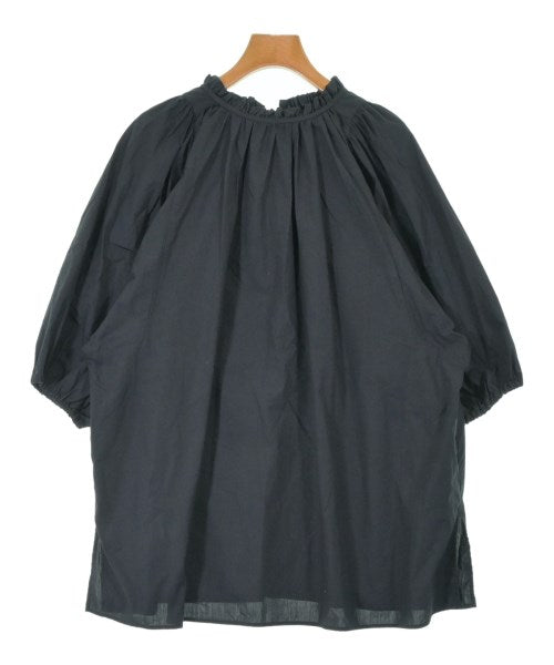 apart by lowrys เสื้อลำลอง
