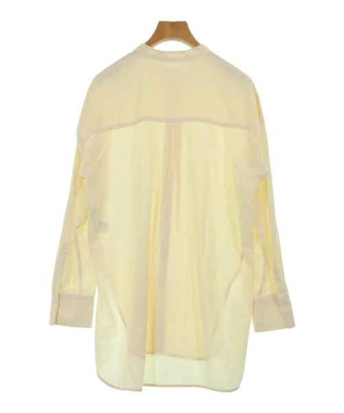 apart by lowrys เสื้อลำลอง