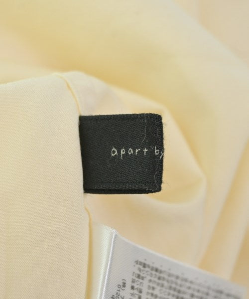 apart by lowrys เสื้อลำลอง