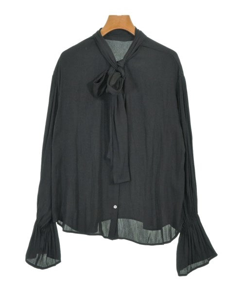apart by lowrys เสื้อลำลอง