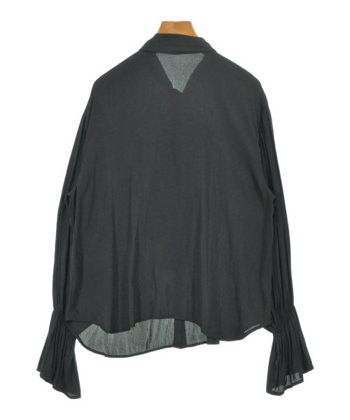apart by lowrys เสื้อลำลอง