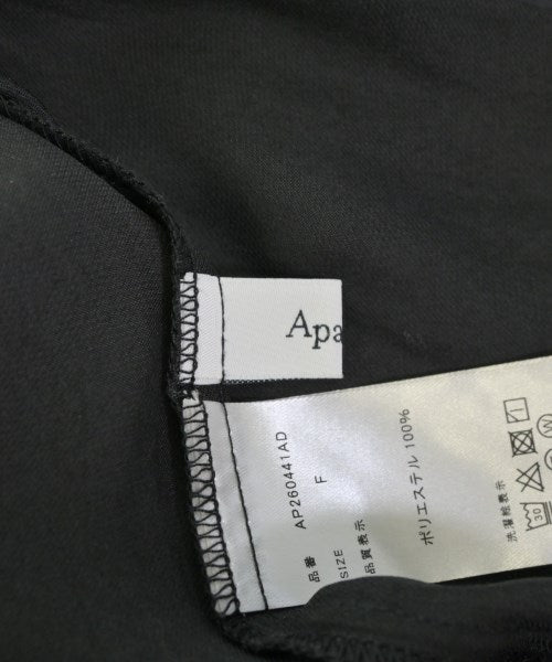 apart by lowrys เสื้อลำลอง