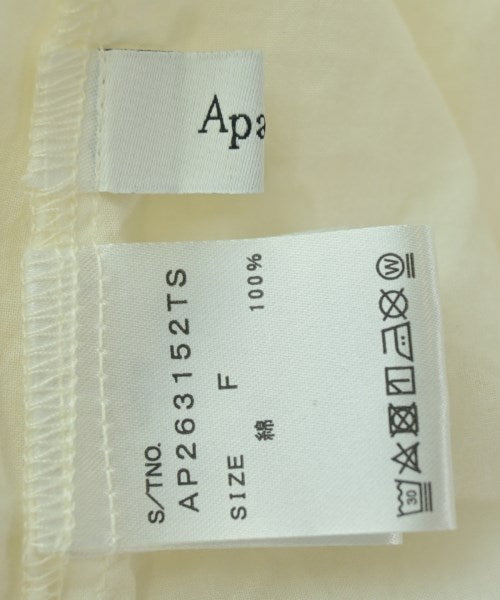 apart by lowrys เสื้อลำลอง