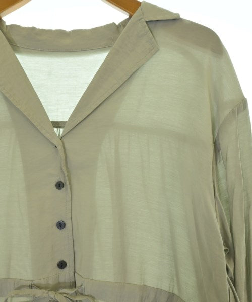 apart by lowrys เสื้อลำลอง