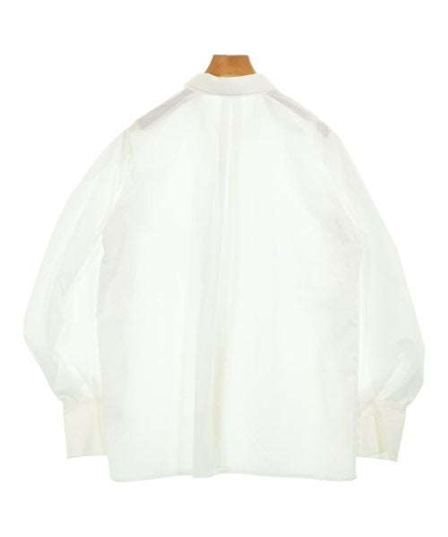 apart by lowrys เสื้อลำลอง
