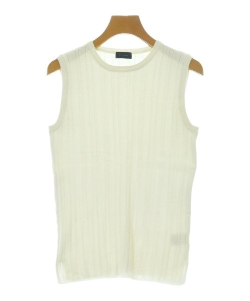 apart by lowrys เสื้อแขนกุด