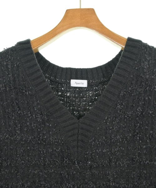 apart by lowrys เสื้อกั๊ก