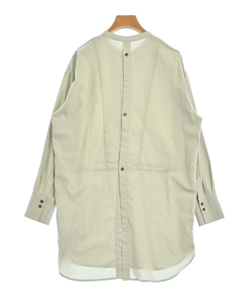 apart by lowrys เสื้อลำลอง