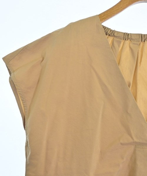 apart by lowrys เสื้อสตรี