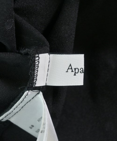 apart by lowrys เสื้อลำลอง
