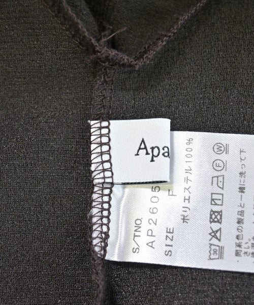 apart by lowrys เสื้อสตรี